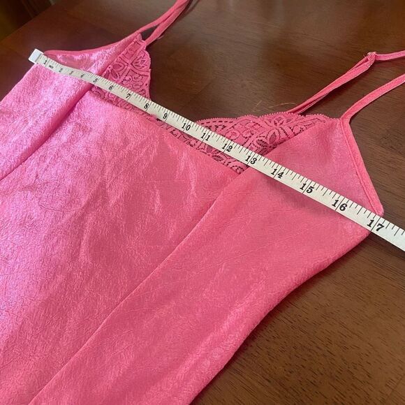 Vintage Victoria’s Secret Cami Crinkle Satin Pink Tank Top Gold Label Adjustable - Picture 7 of 11
